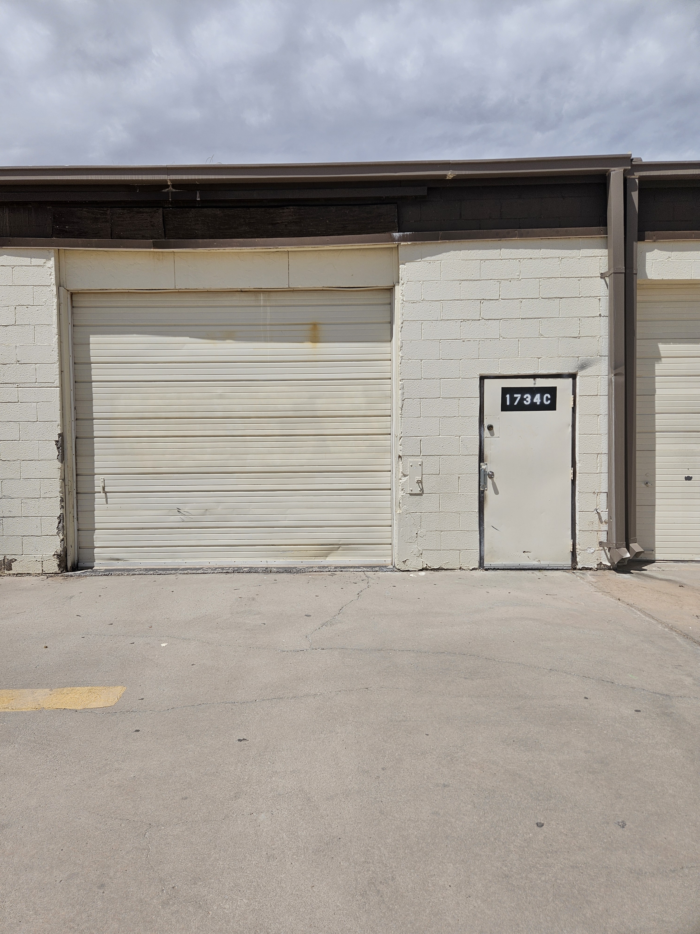 1734 W Hadley Ave, Suite C